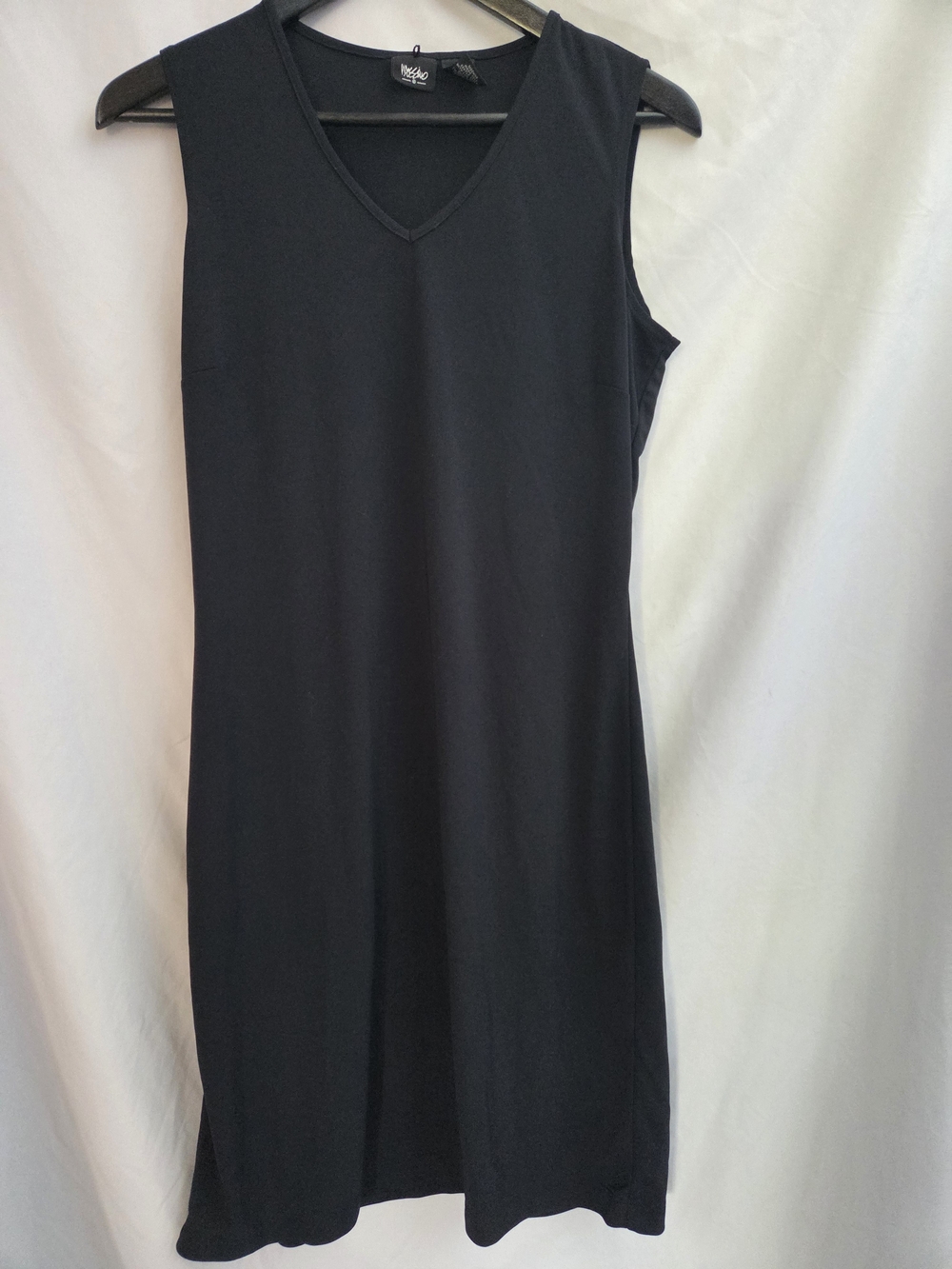 Mossimo Supply Co. Black Sleeveless V‑Neck Midi Dress